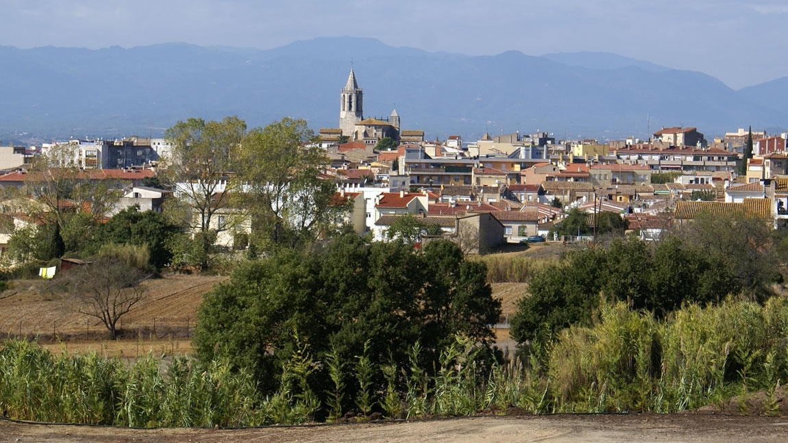 El pueblo más cercano es Cassà de la Selva